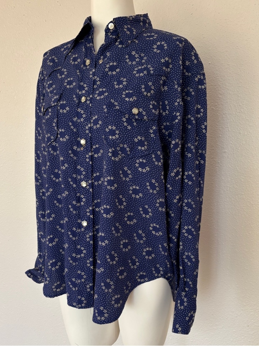 FINAL! Banana Republic Navy Blue Printed Pearl Snap Button-Down Shirt
